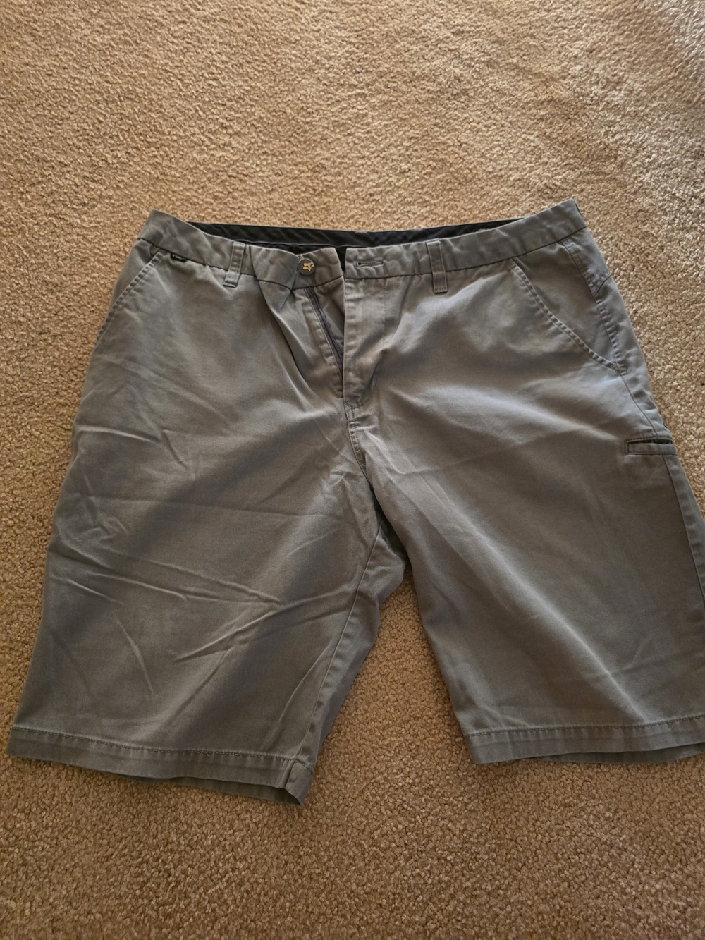 FOX racing Men's Casual Gray/Olive Shorts - Classic Everyday Style
